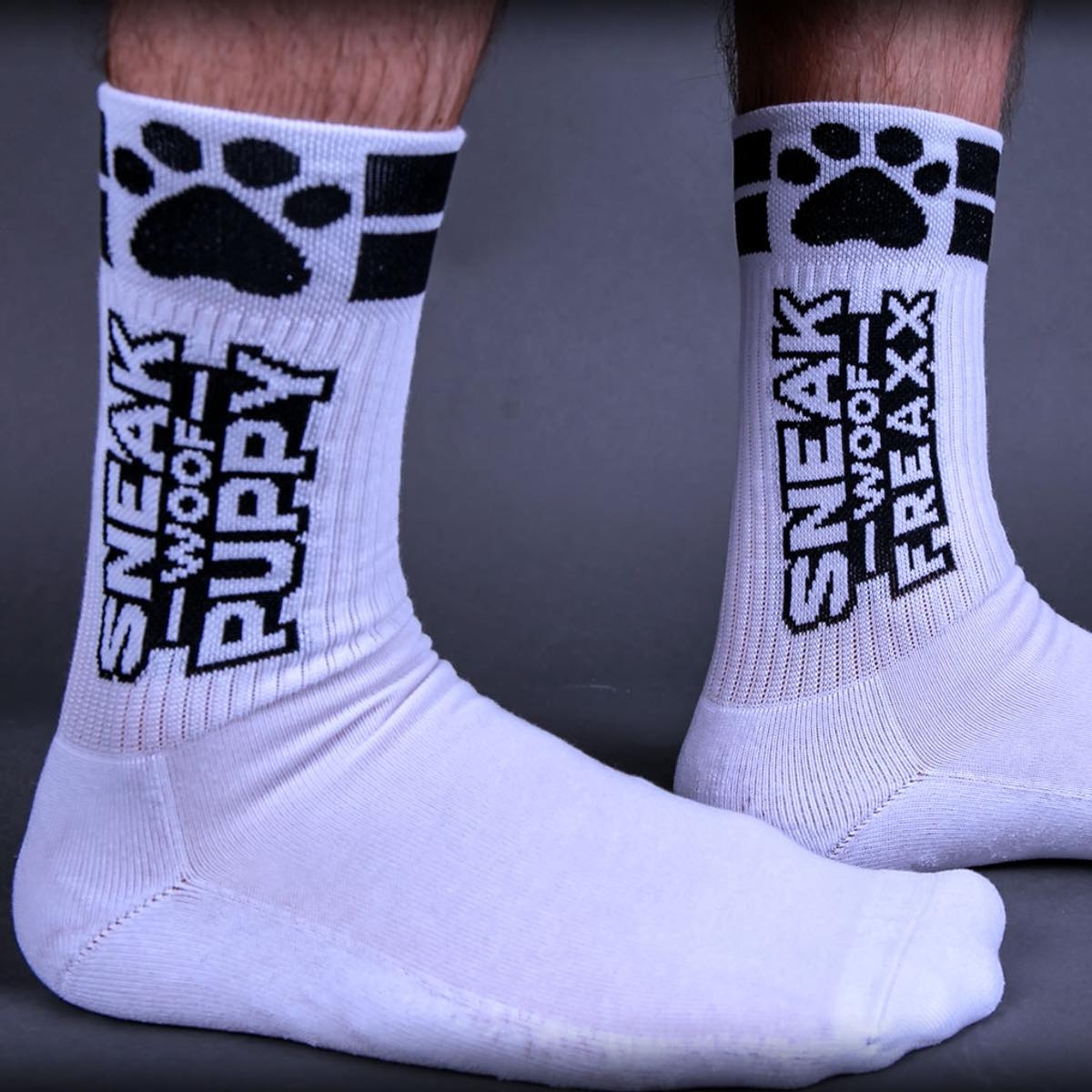 SNEAKFREAXX - Socken I Puppy-Play I weiß-schwarz