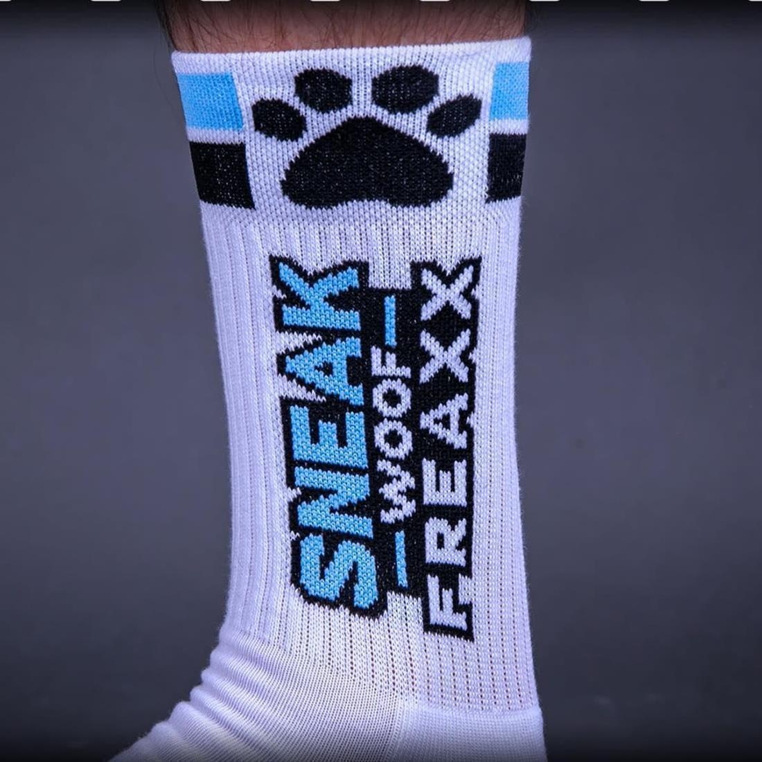 SNEAKFREAXX - Socken I Puppy-Play I weiß-blau