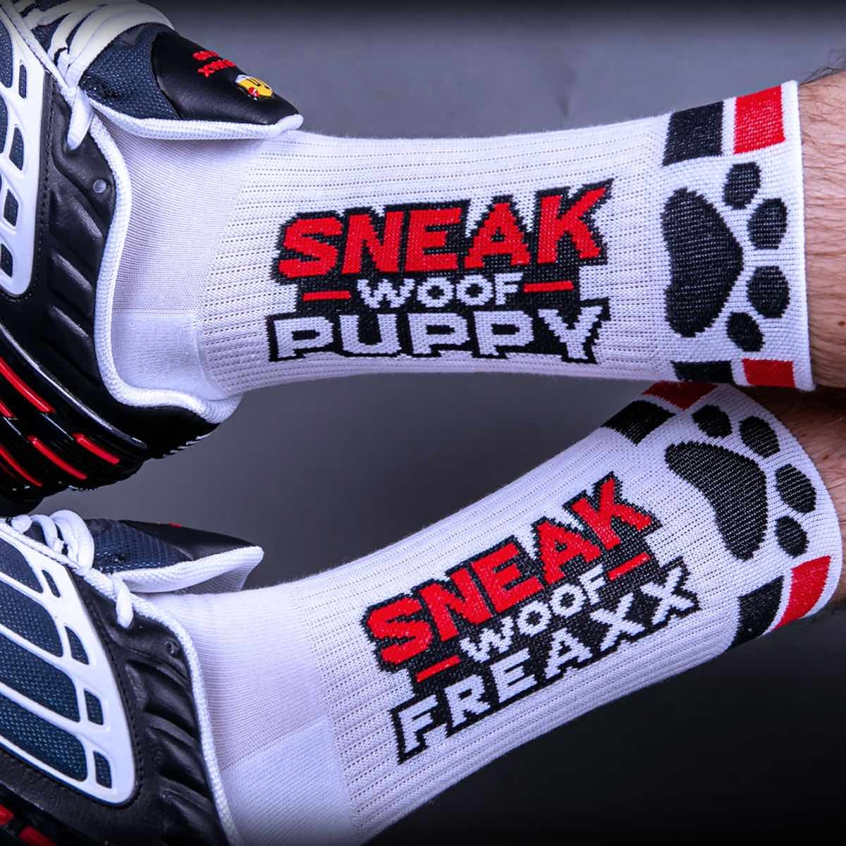 SNEAKFREAXX - Socken I Puppy-Play I weiß-rot